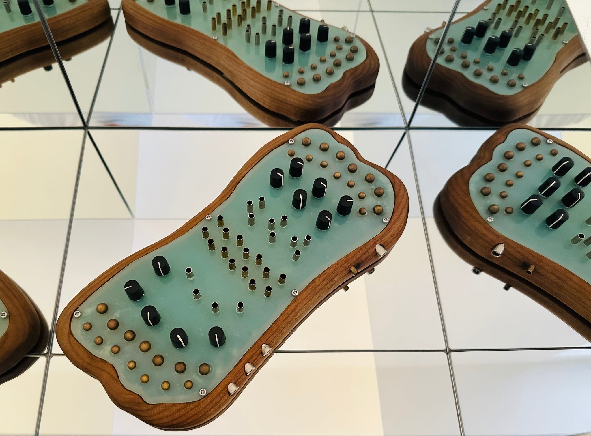 mad kid empire seofon chaos synthesiser top