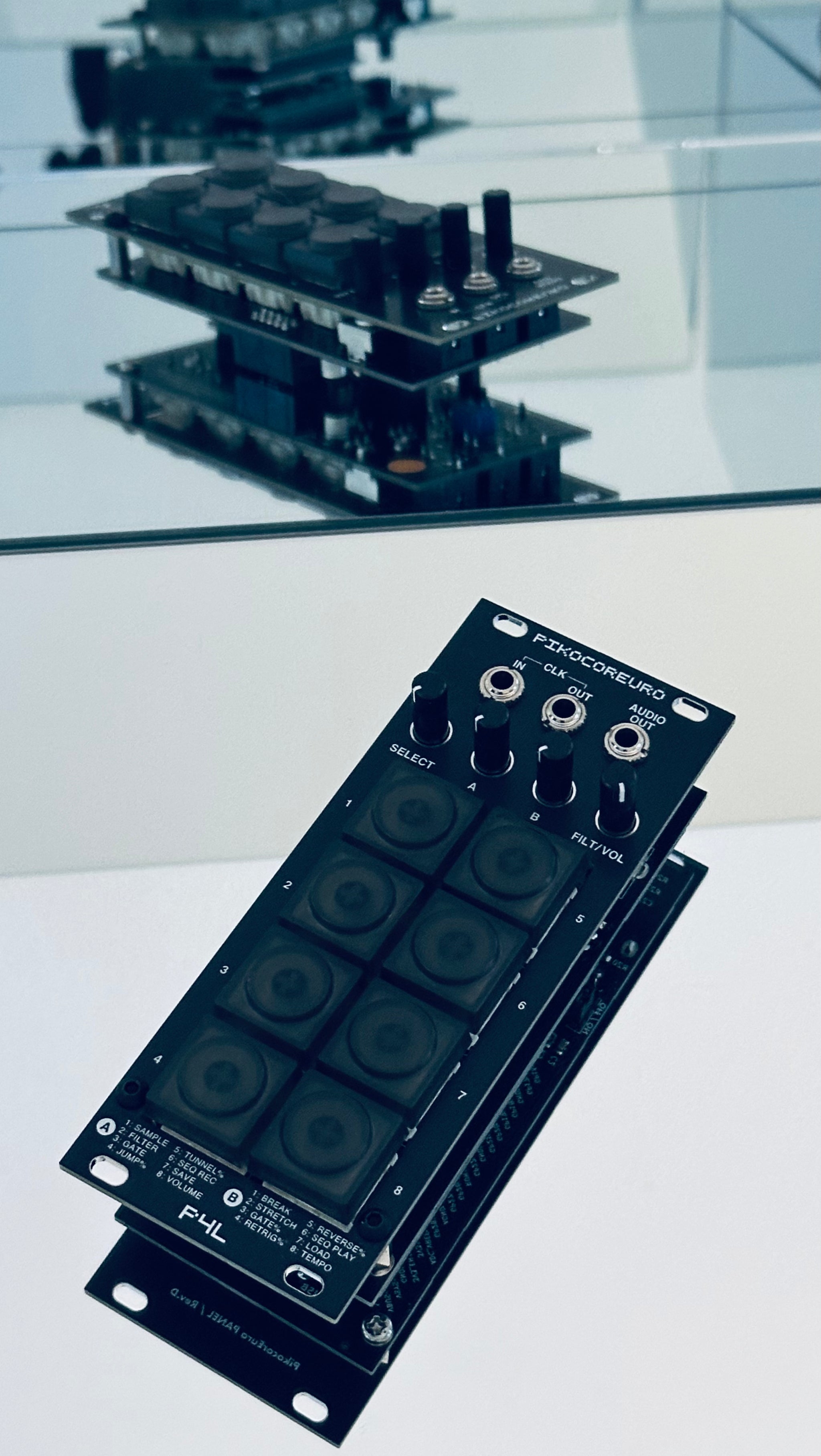 eurorack lo-fi sample mangler top image